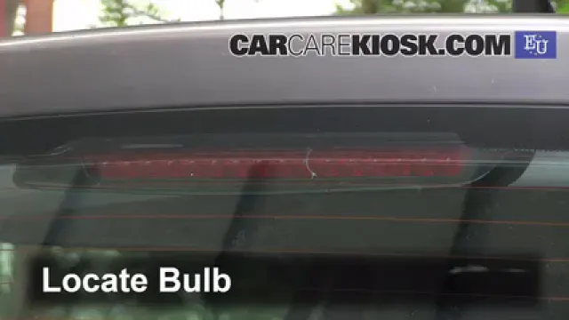 2010 Skoda Fabia S 1.2L 3 Cyl. Éclairage Feu de freinage central (remplacer l'ampoule)